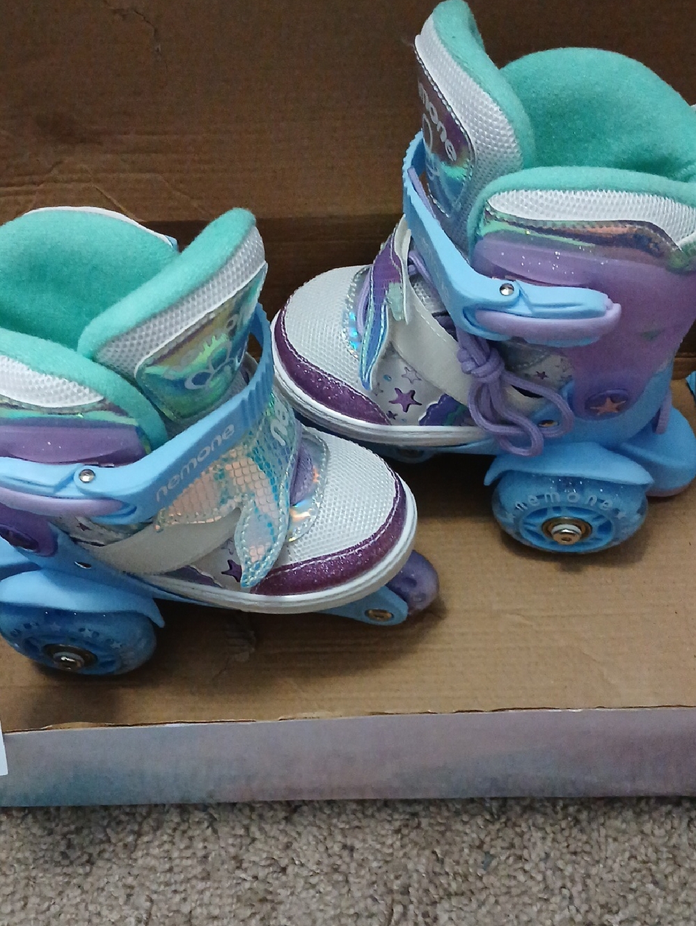 Anemone Kids Light-Up Roller Skates - White Aqua Purple